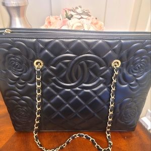 Cc camellia shopping tote -